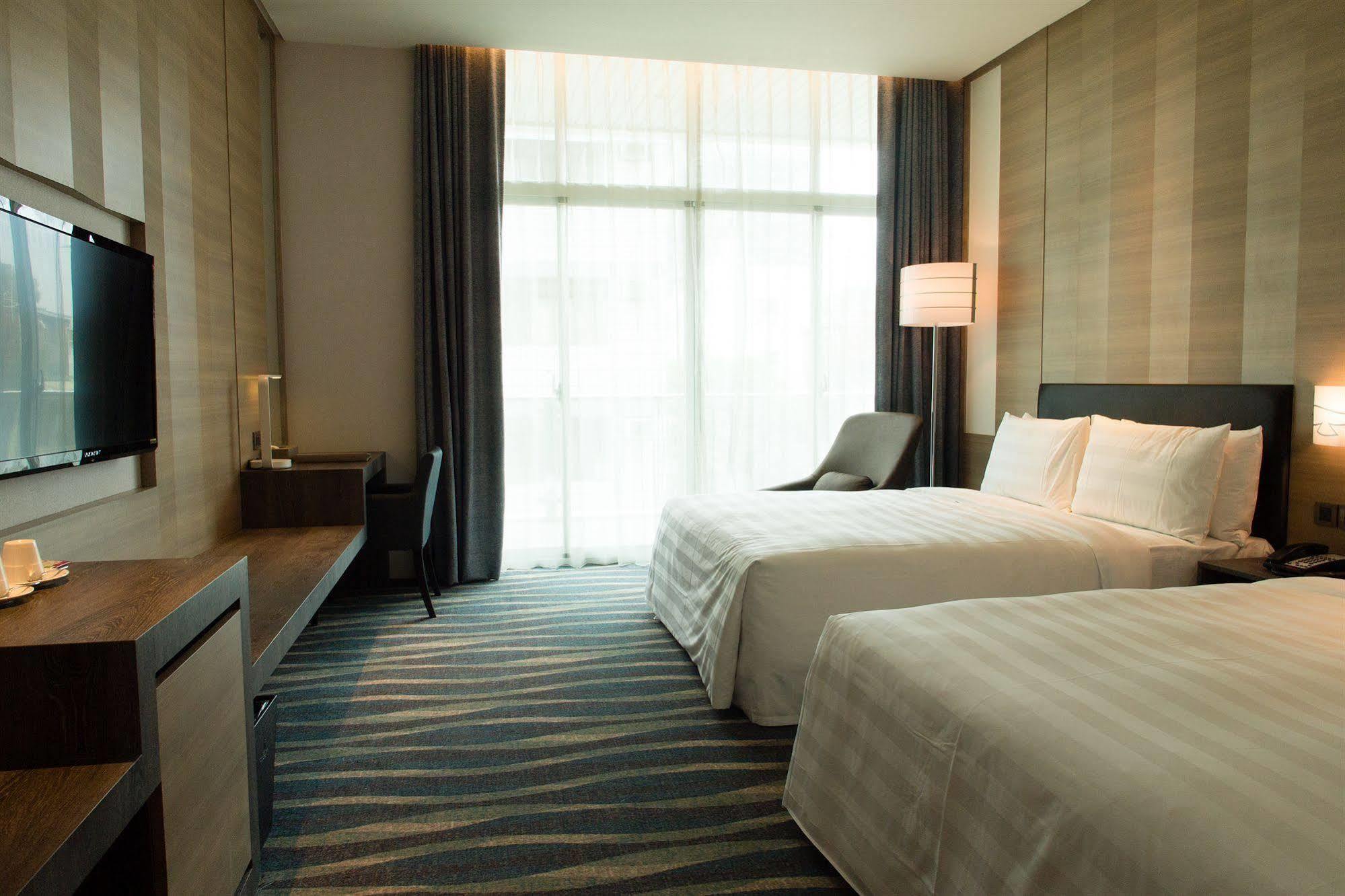 ซิตี้ สวีท - เกาสง เฉอไน Hotel ภายนอก รูปภาพ